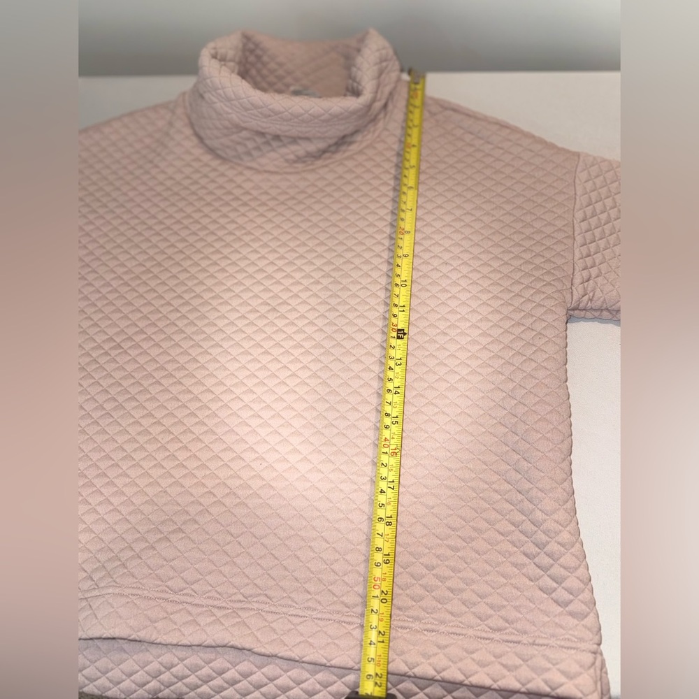 New Balance Quilted Pink Cowl Neck Cottage core Pullover Sweater Size Medium - Picture 11 of 14